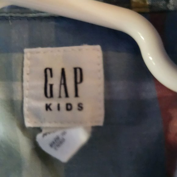 Boys GAP plaid button down shirt - Picture 2 of 2